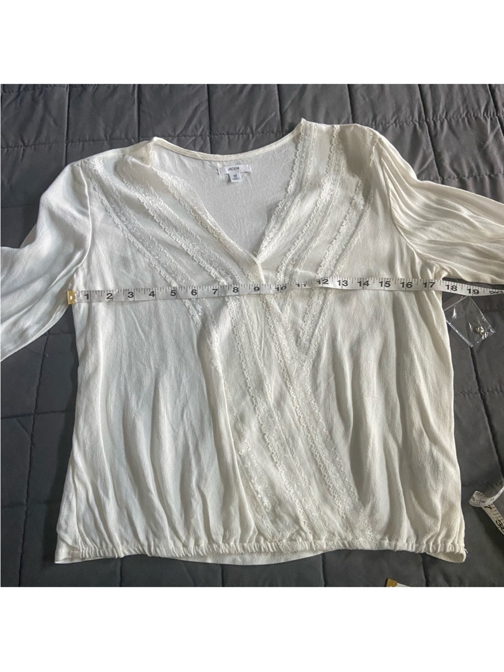 ☀️ Ardene ☀️ cream coloured lace blouse - Picture 7 of 7